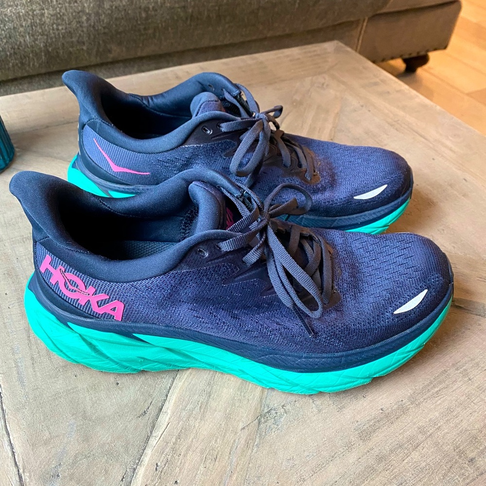 Women’s Hoka Clifton 8 - Size 8
